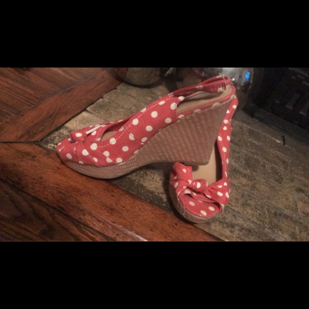 Polka Wedges